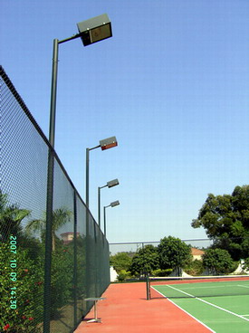 承建球场围网，照明系统